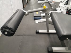 レッグエクステンション＆カール